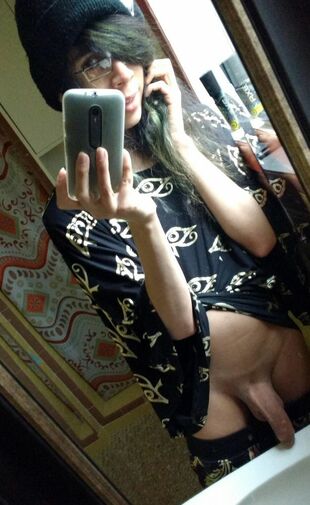 young latina nude selfie