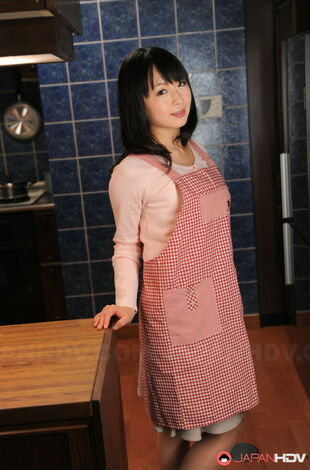 Chinese housewife with a pretty..