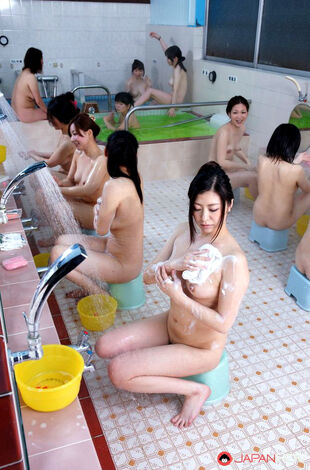 Bare chinese nymphs getting their..